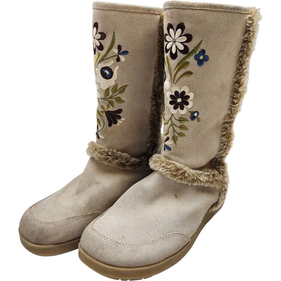 Report Nanuk Beige Suede Floral Embroidered Faux Fur Trim Boots Size 8.5 Boho - Picture 1 of 10